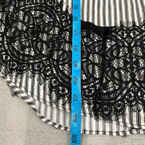 [L]Zara Black White Stripped Lace Cotton Bell Sleeve Blouse - Picture 8 of 11
